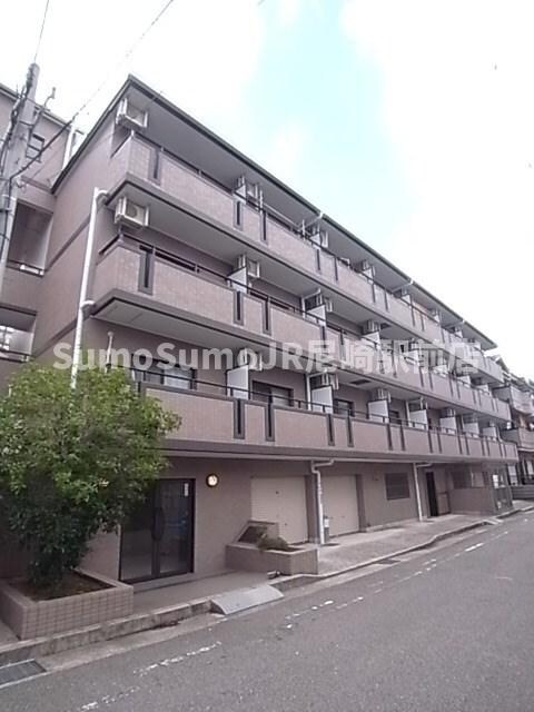 物件外観写真1　(外観もきれいです)