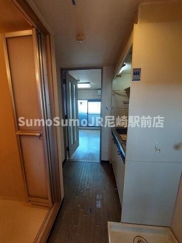 物件内観写真3　(落ち着いた玄関です)