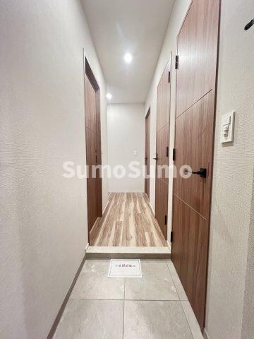 物件内観写真3　(シンプルで使いやすい玄関です)