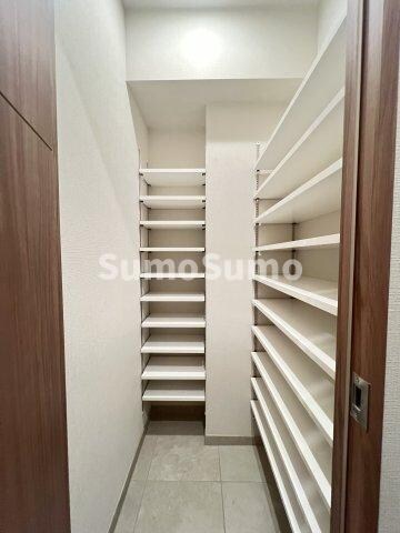 物件内観写真4　(収納があります)