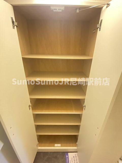 物件内観写真15　(収納スペース豊富です)