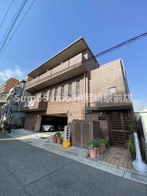 物件外観写真2　(落ち着いた雰囲気の外観です)