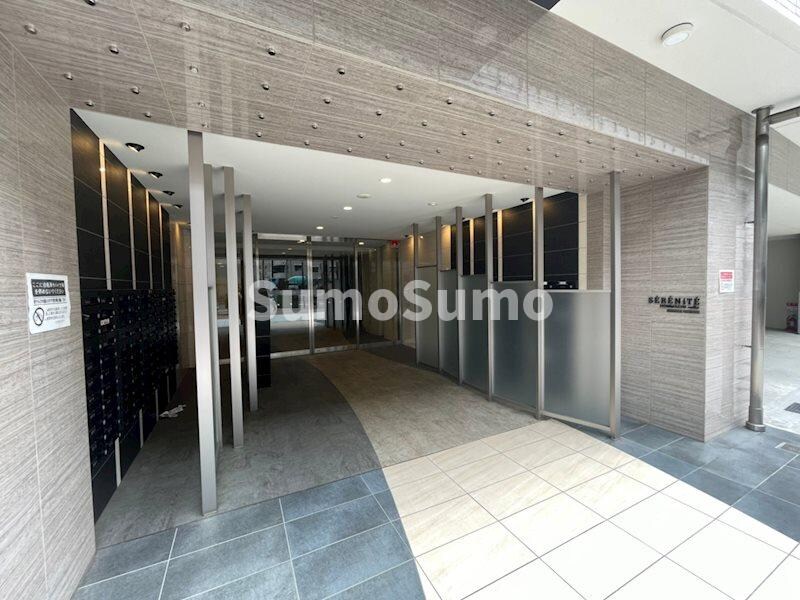 物件外観写真2　(エントランスです)