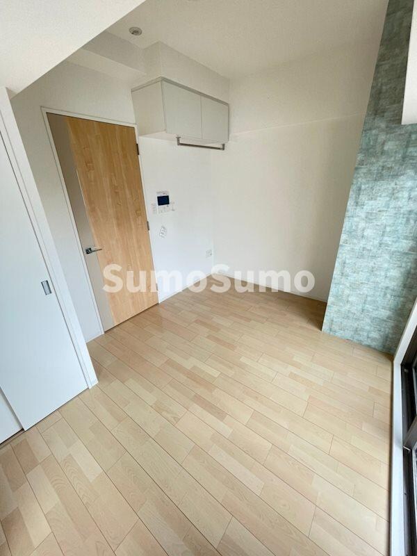 物件内観写真7　(開放的な寝室です)