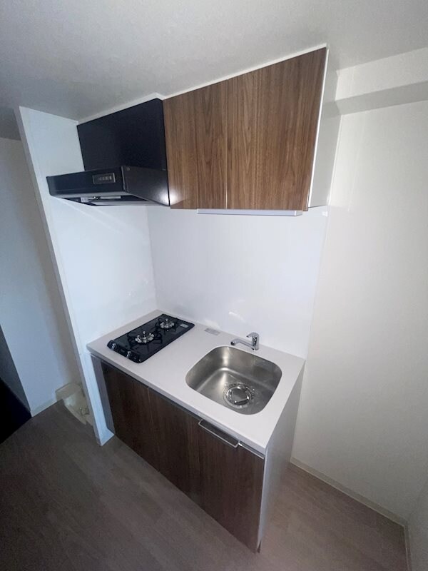 物件内観写真6　(コンパクトなキッチンで掃除もラクラク)