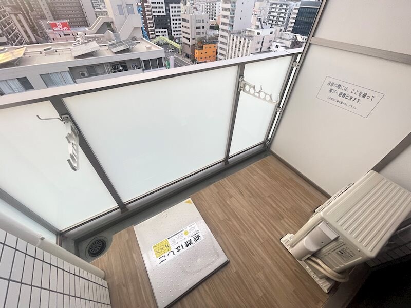 物件内観写真9　(バルコニーがあります)