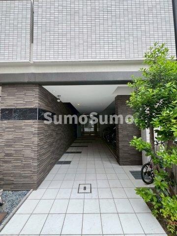 物件外観写真2　(建物の内部です)