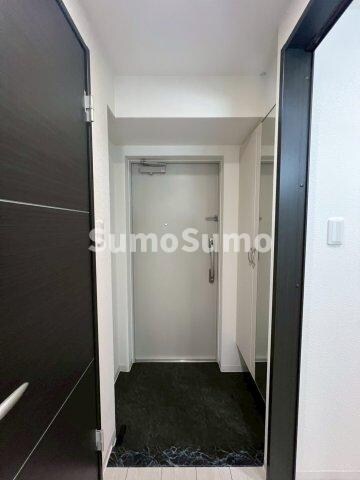 物件内観写真4　(シンプルで使いやすい玄関です)