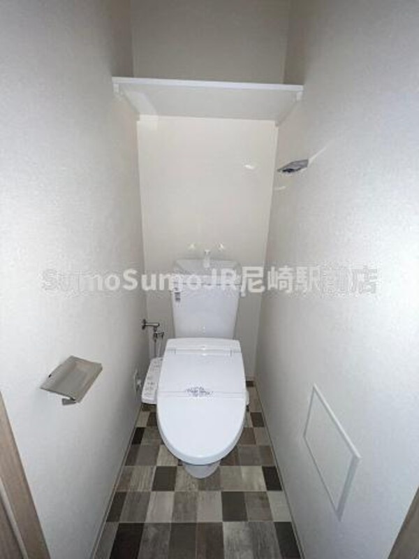 トイレ(落ち着いた色調のトイレです)