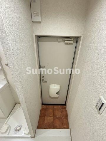 物件内観写真3　(おしゃれな居間です)