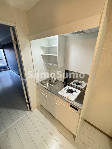 物件内観写真5　(落ち着いた色調の寝室です)