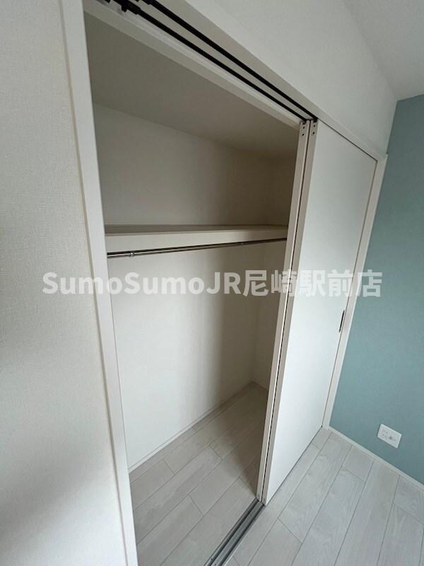 物件内観写真19　(収納豊富です)