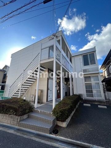 物件外観写真1　(外観もきれいです)