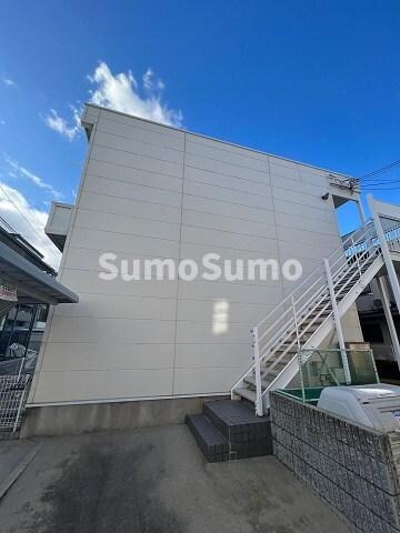 物件外観写真2　(外観もきれいです)