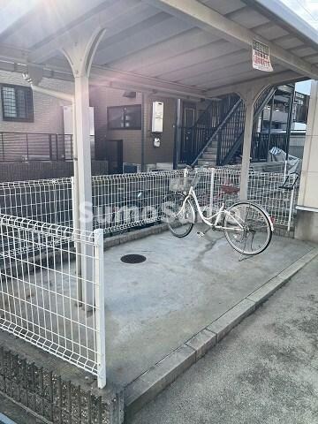 物件外観写真3　(駐車場があります)