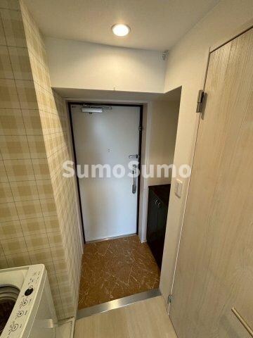 物件内観写真5　(落ち着いた玄関です)