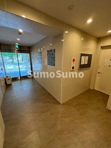 物件外観写真3　(建物の内部です)