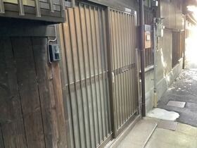 物件外観写真1　(おしゃれな外観です)