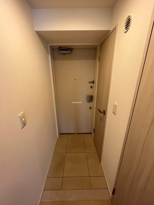 玄関(落ち着いた玄関です)