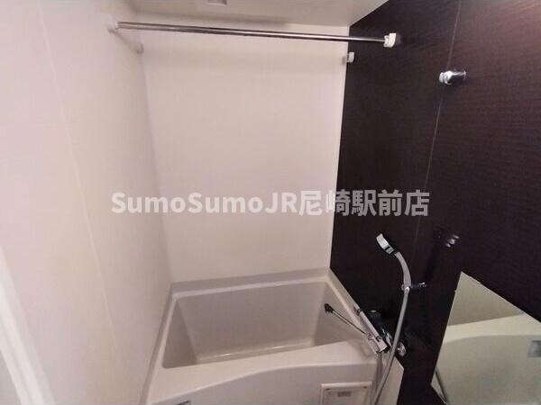 物件内観写真6　(きれいなお風呂です)