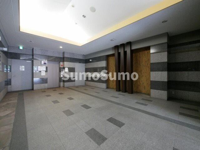 物件外観写真2　(建物の内部です)