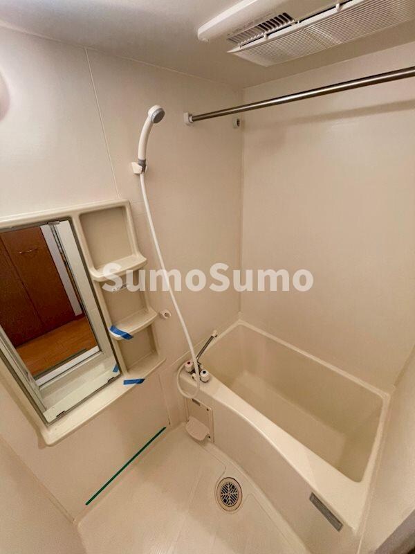 物件内観写真8　(コンパクトで使いやすいお風呂です)