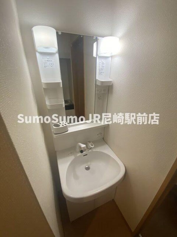 独立洗面台(使いやすい独立洗面台です)
