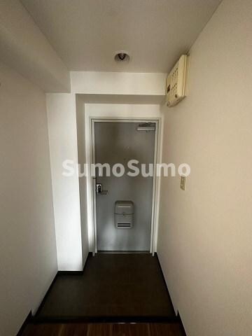 物件内観写真6　(落ち着いた玄関です)