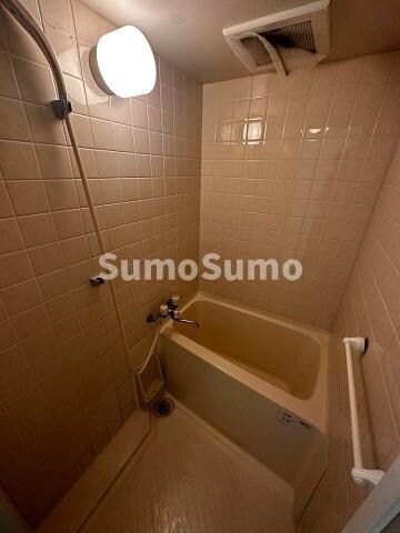 物件内観写真10　(コンパクトで使いやすいお風呂です)