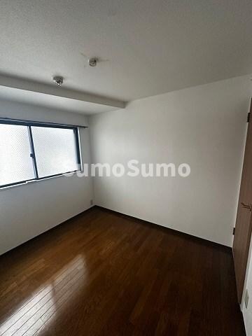 物件内観写真23　(ゆったりとしたリビングです)