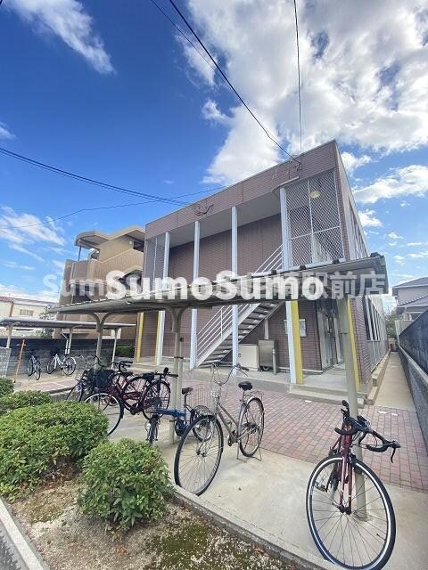 物件外観写真1　(おしゃれな外観です)