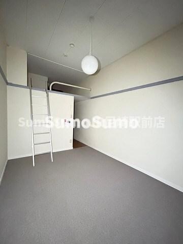 物件内観写真4　(ゆったりとしたリビングです)