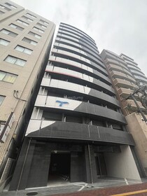 大阪メトロ御堂筋線 大国町駅 13階建 築2年の外観写真