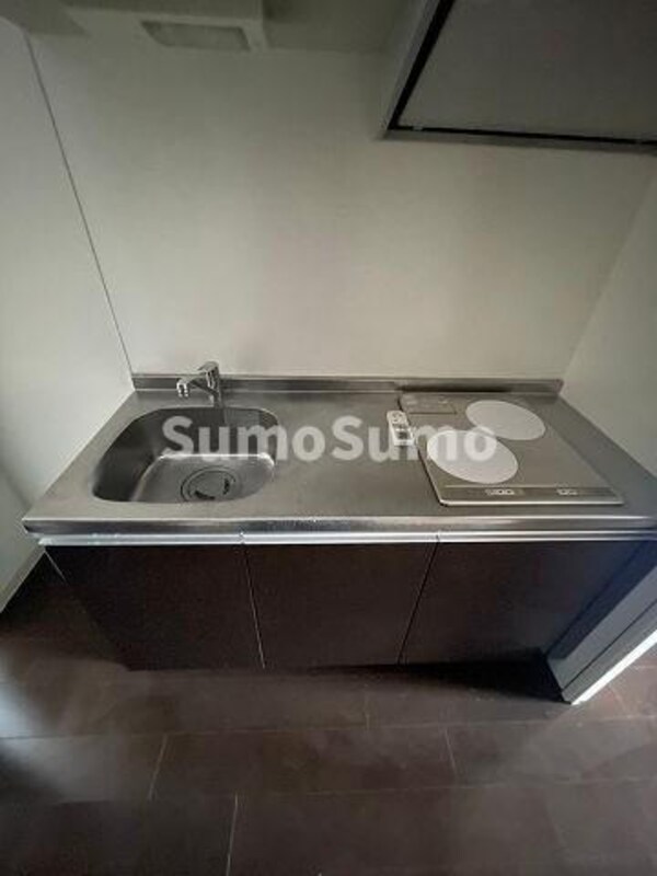 キッチン(コンパクトなキッチンで掃除もラクラク)