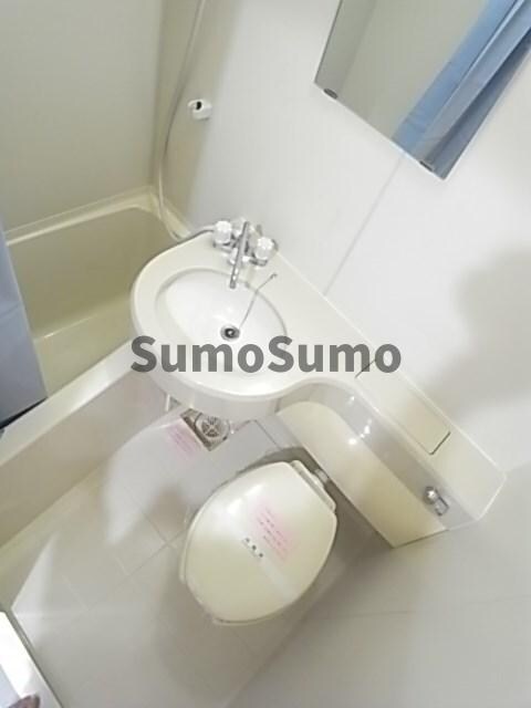 物件内観写真10　(日々の疲れを癒すお風呂付です)