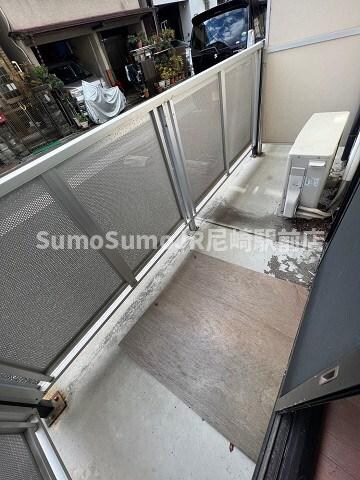 物件内観写真10　(広々としたバルコニーです)