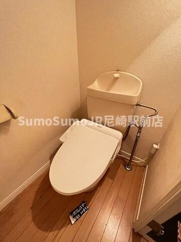 物件内観写真10　(コンパクトで使いやすいトイレです)