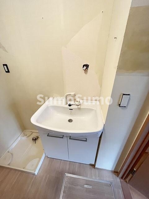 物件内観写真9　(忙しい朝には欠かせない洗面所です)