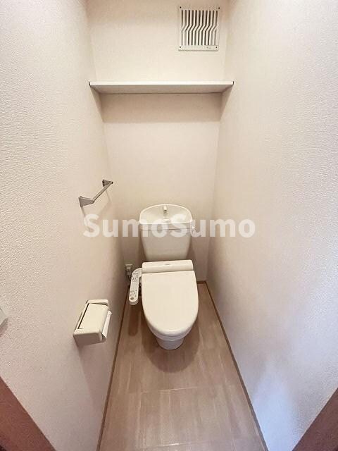 物件内観写真10　(コンパクトで使いやすいトイレです)