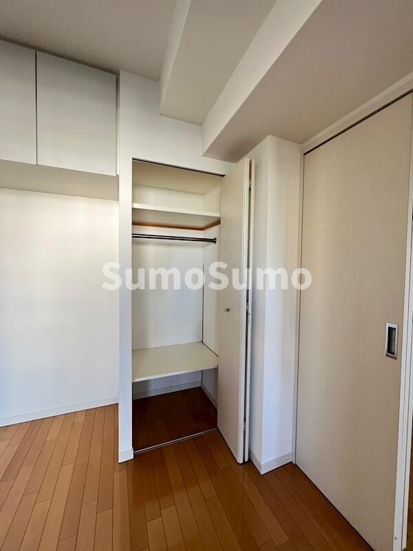 物件内観写真13　(小物を収納するのに便利です)