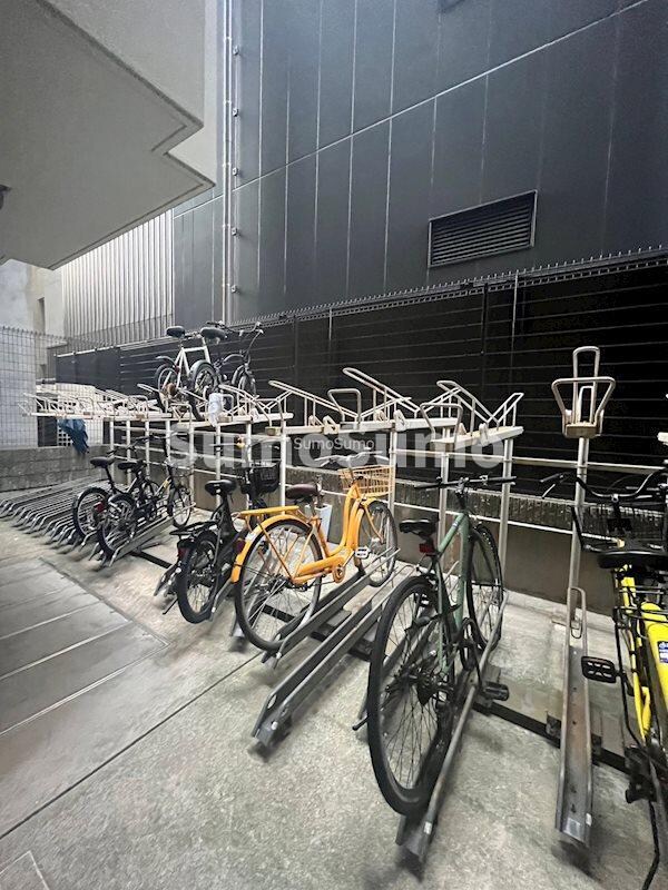 物件外観写真4　(駐車場です)