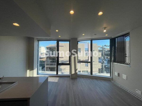 居室(ゆったりとした居間です)