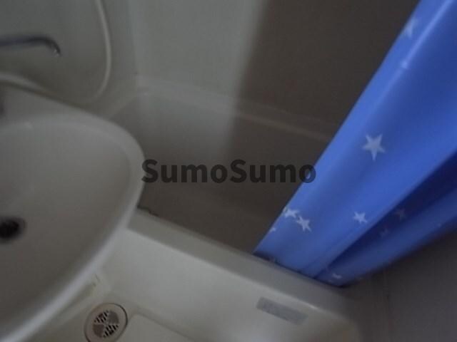 物件内観写真11　(日々の疲れを癒すお風呂付です)