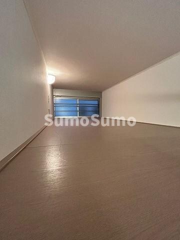 物件内観写真6　(使い勝手のいい寝室です)