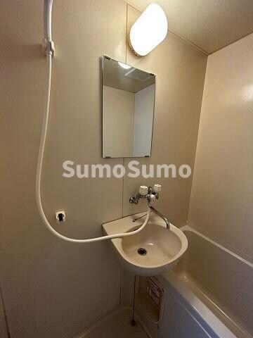 物件内観写真9　(スペースが確保できる洗面所です)