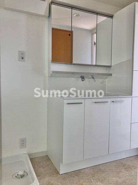 物件内観写真10　(スペースが確保できる洗面所です)