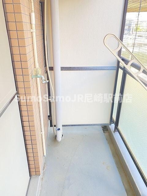 物件内観写真18　(バルコニーからの眺めを楽しみながら食事をしませんか)