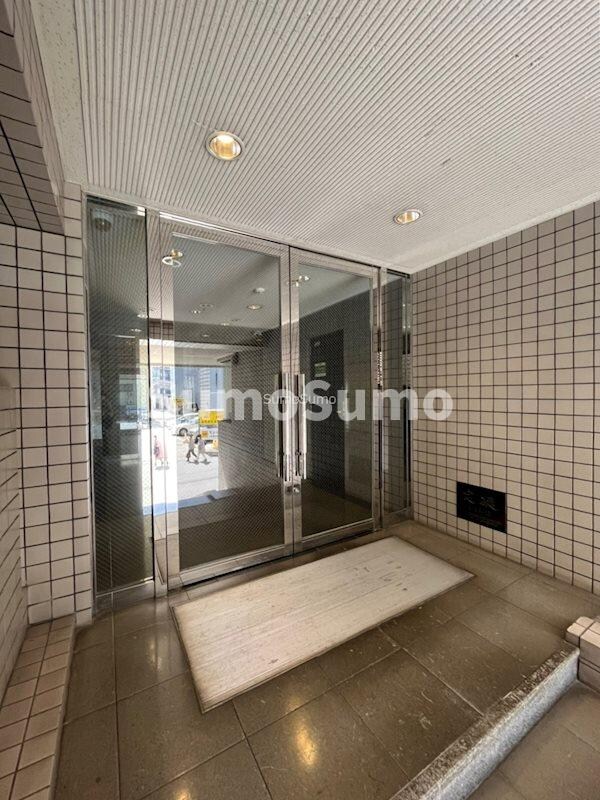 物件外観写真2　(エントランスです)