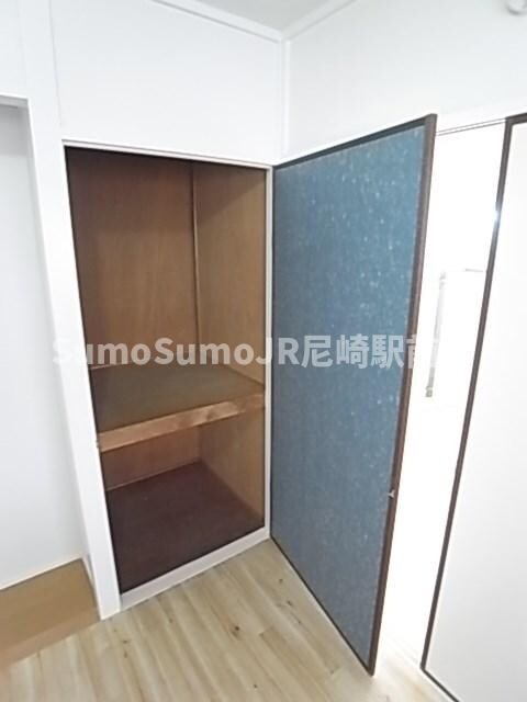 物件内観写真15　(収納のためのスペースです)