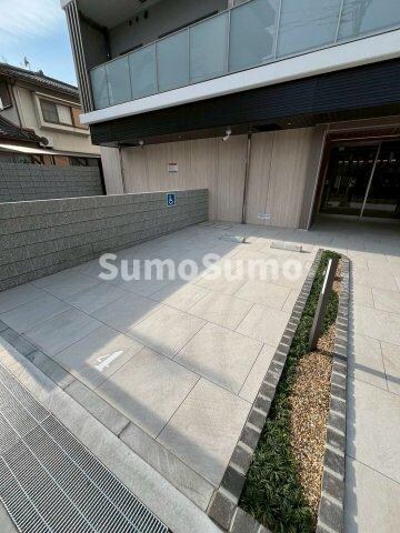 物件外観写真4　(駐車場完備です)